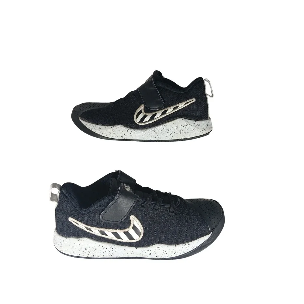 Nike Team Hustle Quick 2 Kids Basketball Shoes Black White‎ BV1135-001 Size 3Y